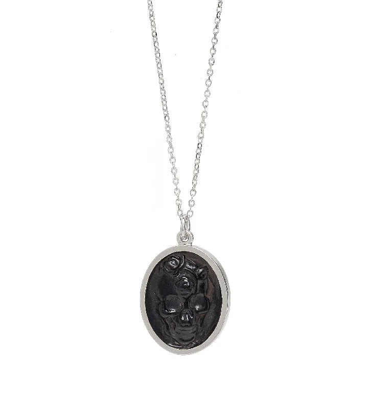 ETERNAL SKULL RAISED INTAGLIO PENDANT